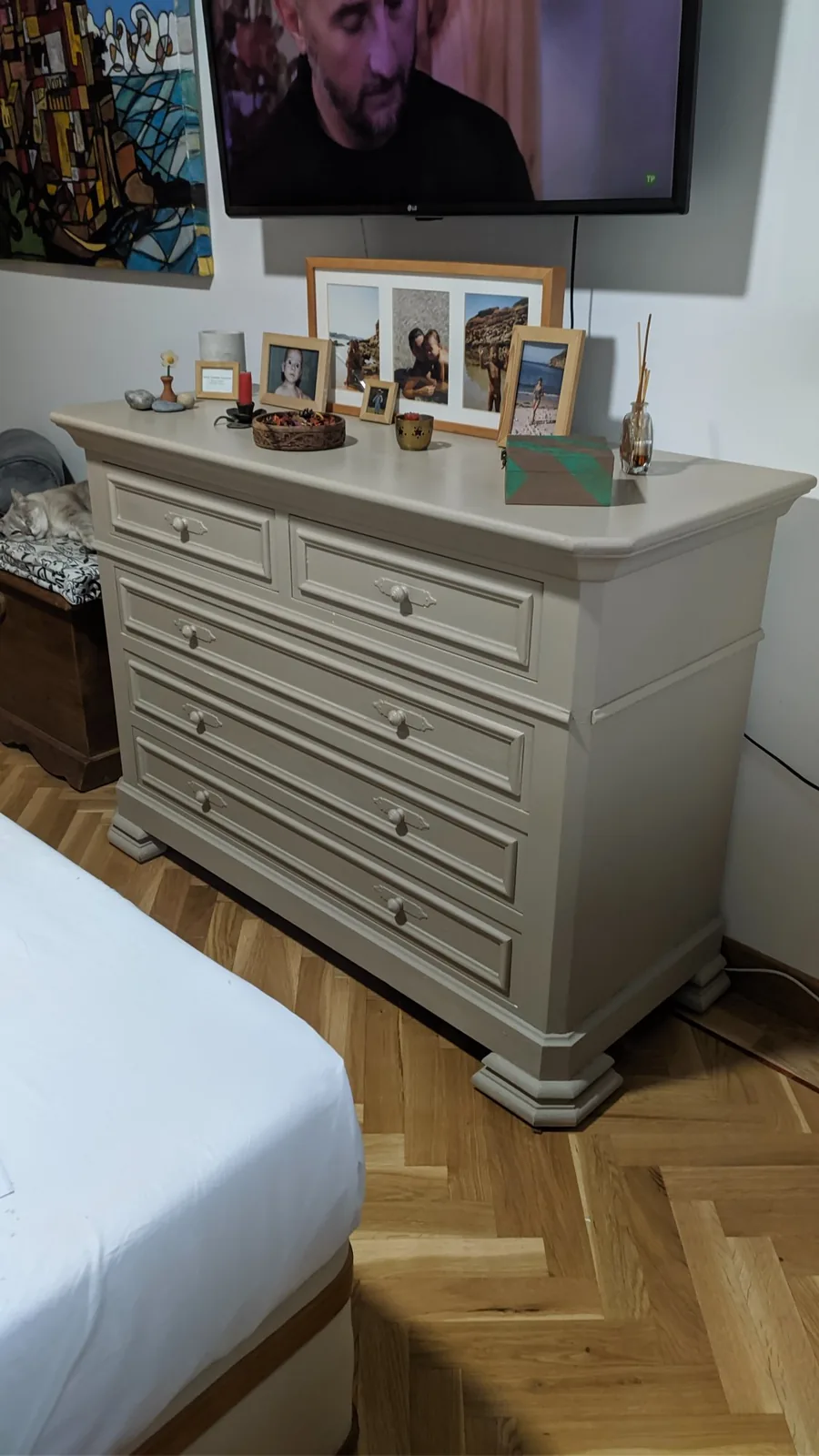 Cómoda lacada en gris topo en Majadahonda